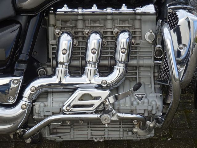 triumph - rocket-iii