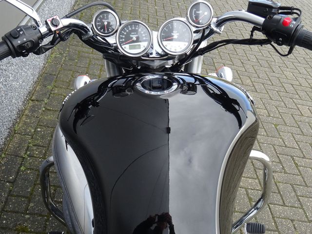 triumph - rocket-iii