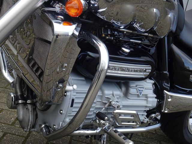 triumph - rocket-iii