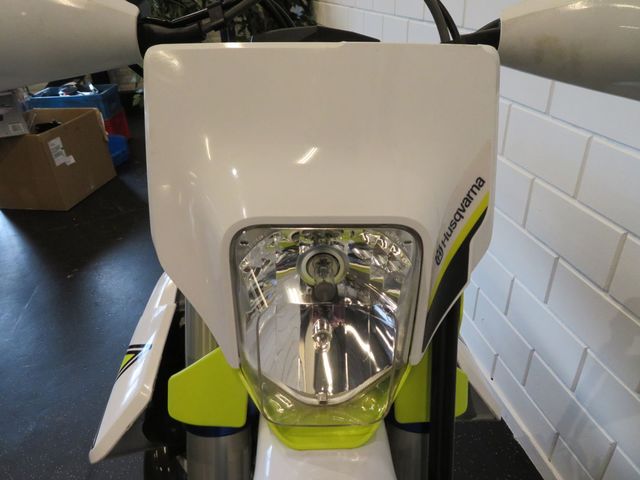 husqvarna - te-300i-jarvis-edition