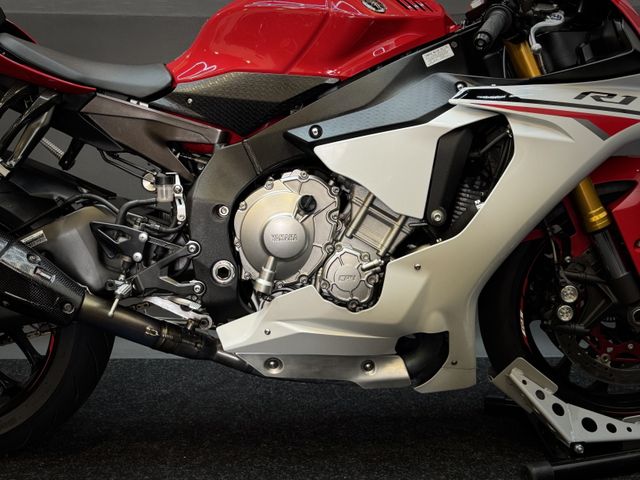 yamaha - r1