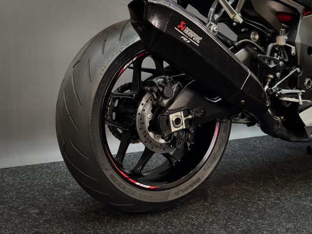 yamaha - r1