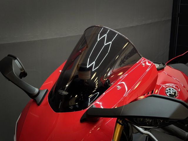 yamaha - r1