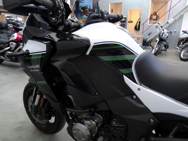 kawasaki - versys-1000-grand-tourer