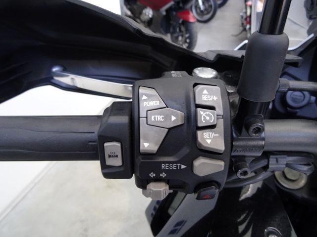 kawasaki - versys-1000-grand-tourer