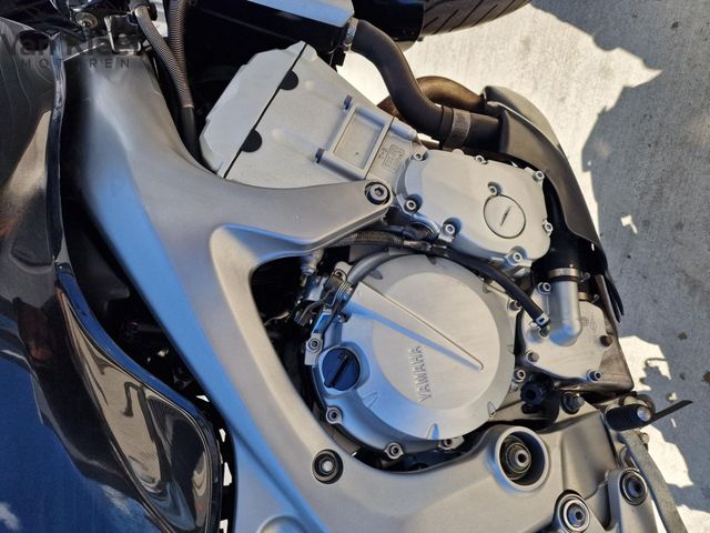yamaha - fzs-600-fazer