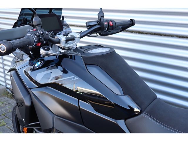 bmw - r-1300-gs