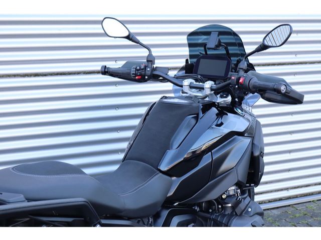 bmw - r-1300-gs