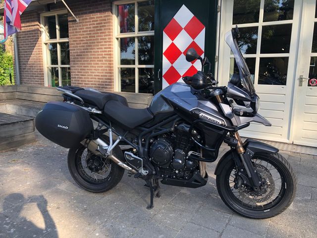 triumph - tiger-explorer-spoked-wheels
