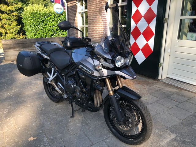 triumph - tiger-explorer-spoked-wheels