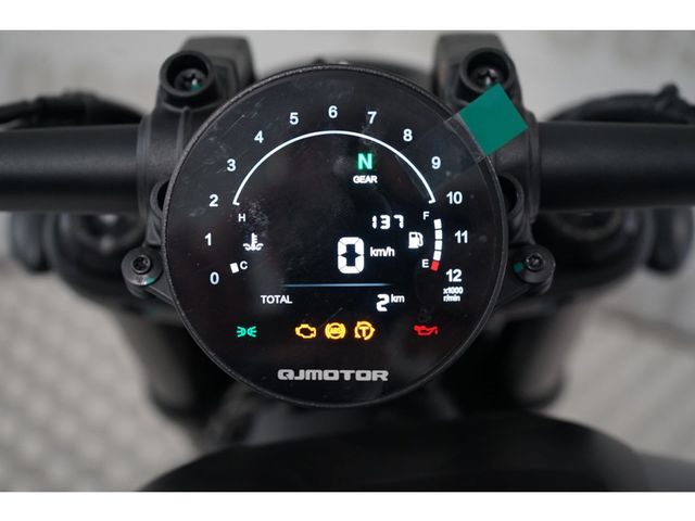 QJMOTOR - srv-600-v