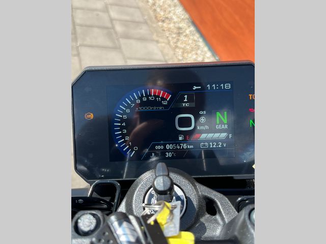 suzuki - gsx-8s