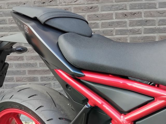 suzuki - gsx-8s