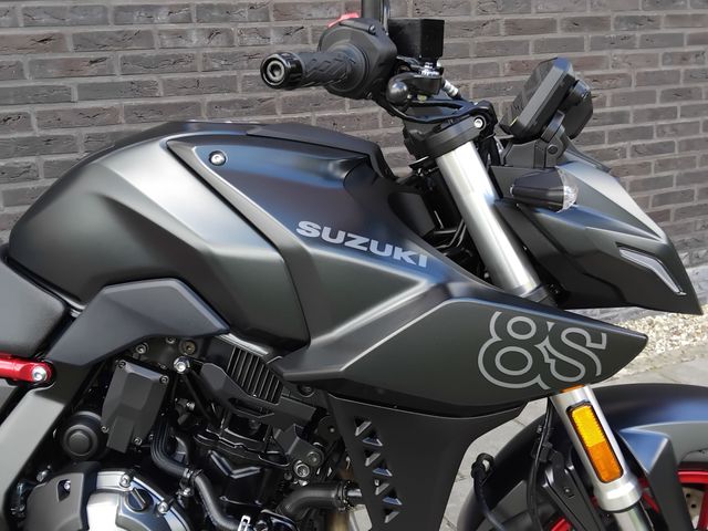 suzuki - gsx-8s