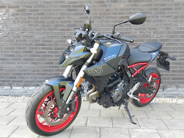 suzuki - gsx-8s