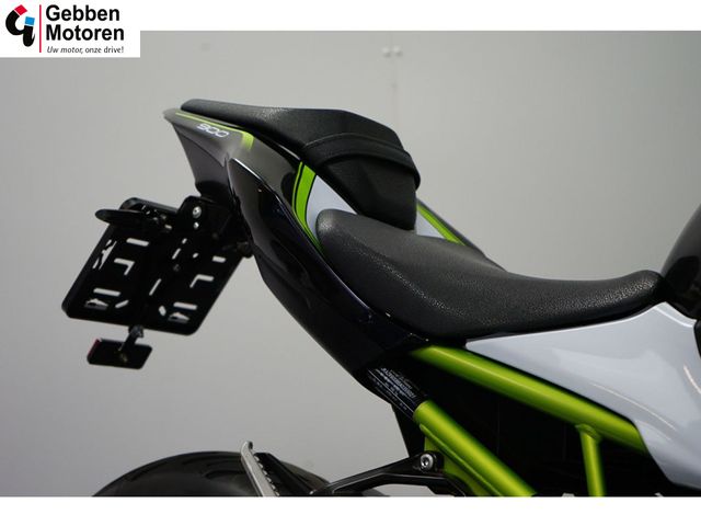 kawasaki - z900