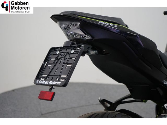 kawasaki - z900