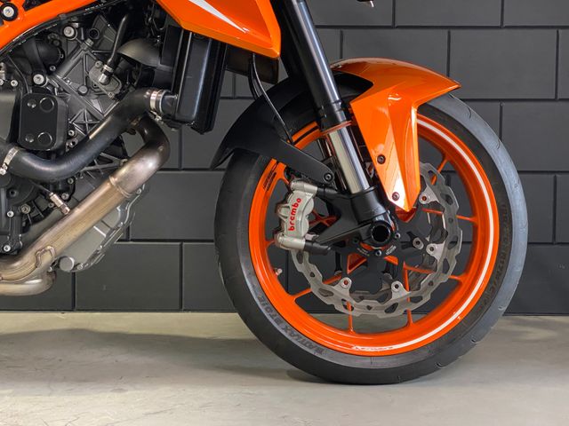 ktm - 1290-super-duke-r-se