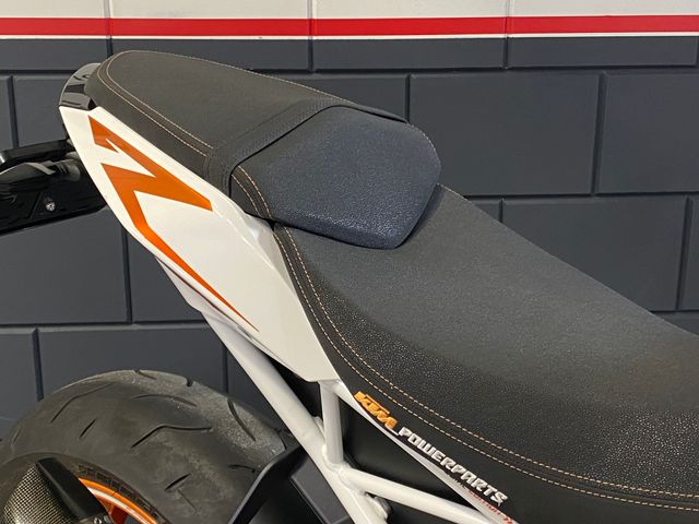 ktm - 1290-super-duke-r-se