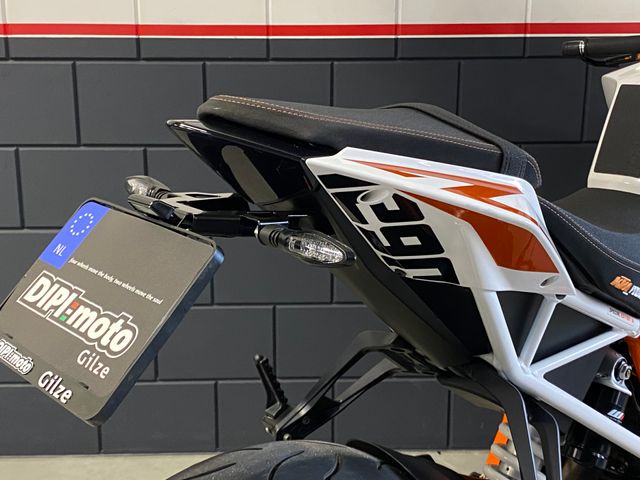 ktm - 1290-super-duke-r-se