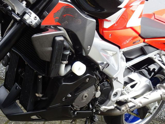 aprilia - tuono-1000-r