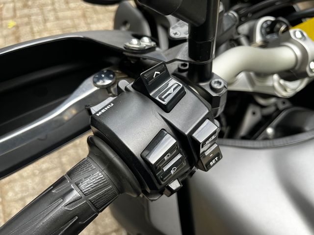 yamaha - xt-1200-ze-super-tenere