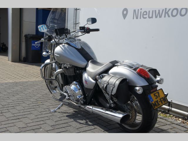 triumph - thunderbird-lt-abs