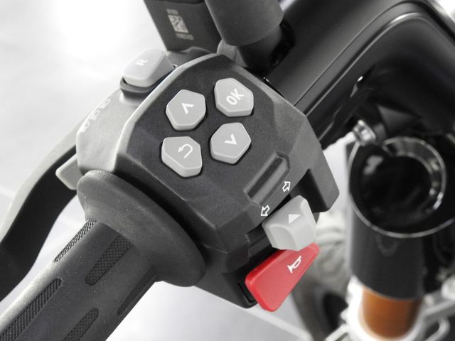 bmw - ce-02
