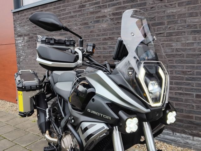 QJMOTOR - srt-600-sx-touring