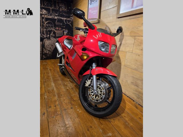 honda - vfr-750-f