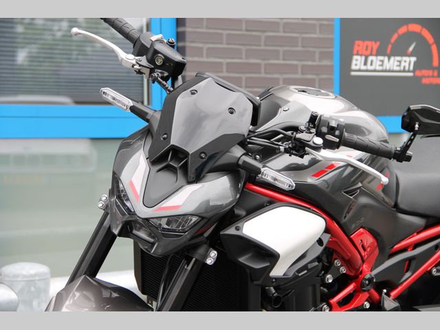 kawasaki - z900