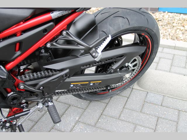 kawasaki - z900
