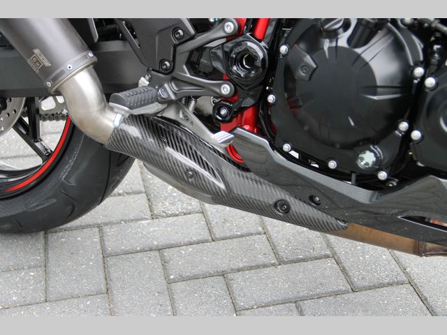 kawasaki - z900