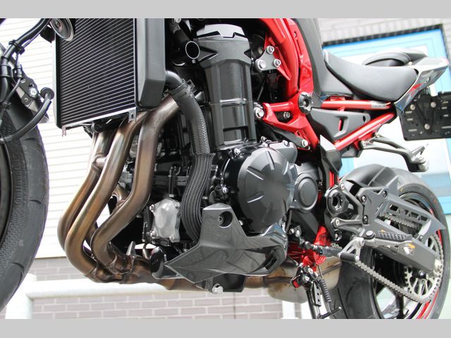 kawasaki - z900