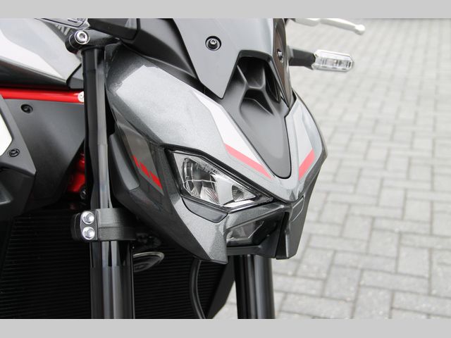 kawasaki - z900