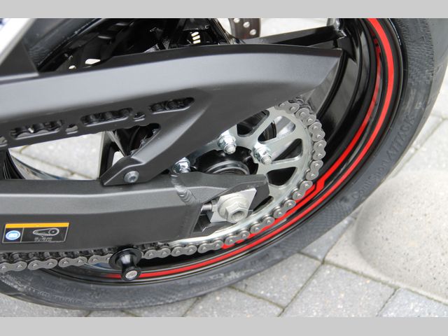 kawasaki - z900