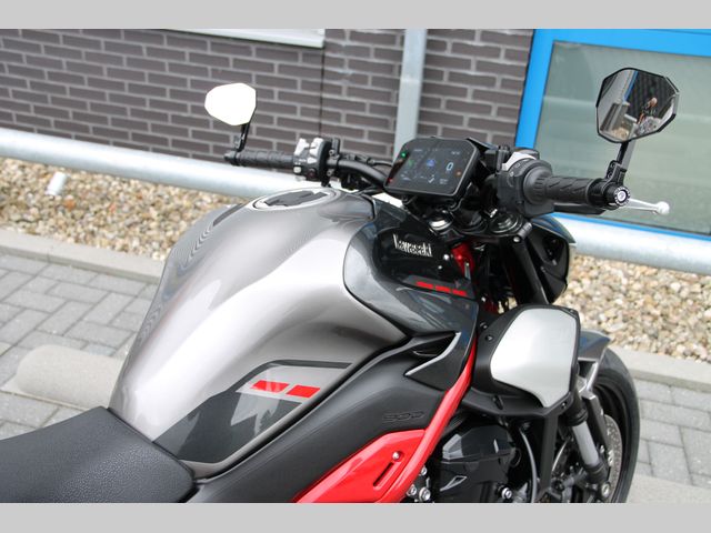 kawasaki - z900