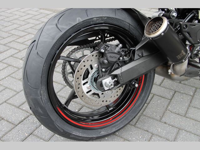 kawasaki - z900