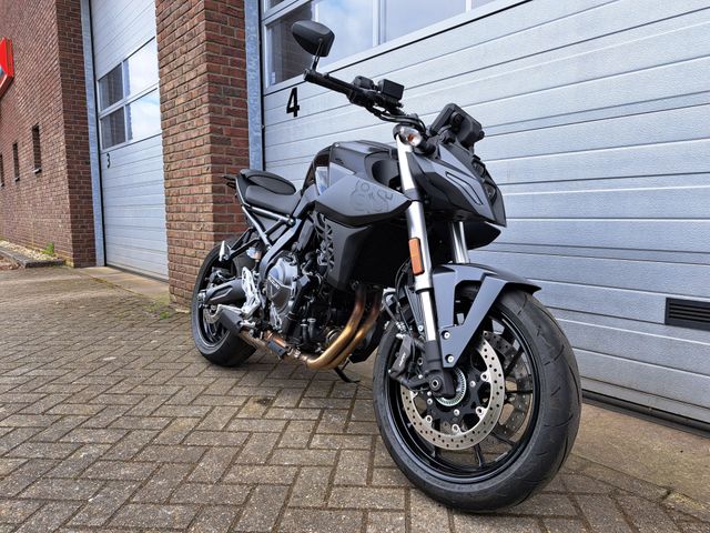 suzuki - gsx-8s