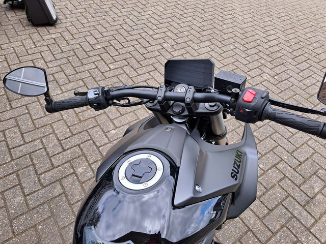 suzuki - gsx-8s