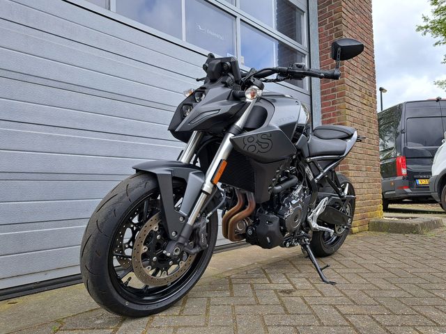 suzuki - gsx-8s