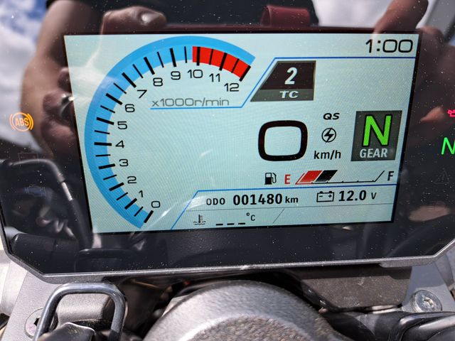 suzuki - gsx-8s