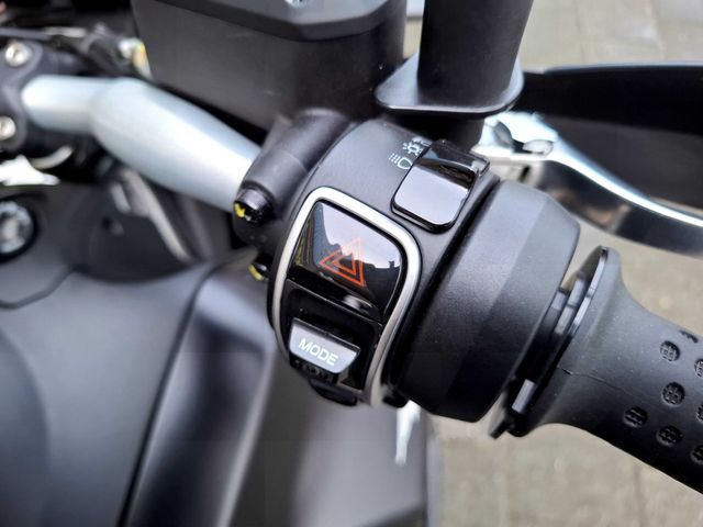 moto-guzzi - v-85-tt