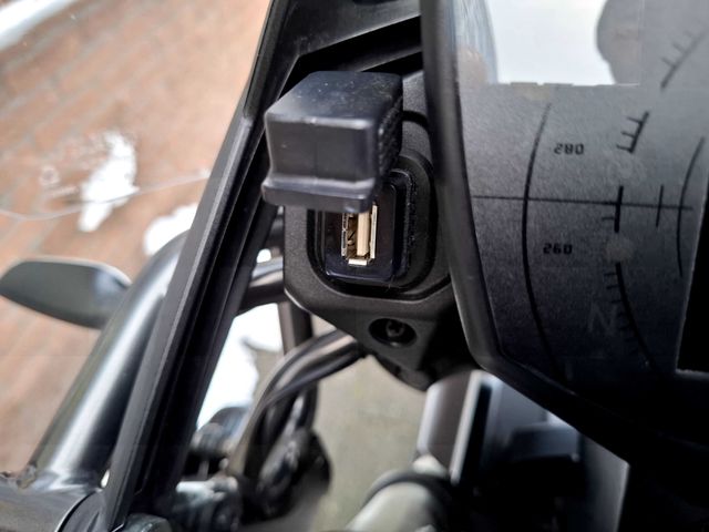 moto-guzzi - v-85-tt