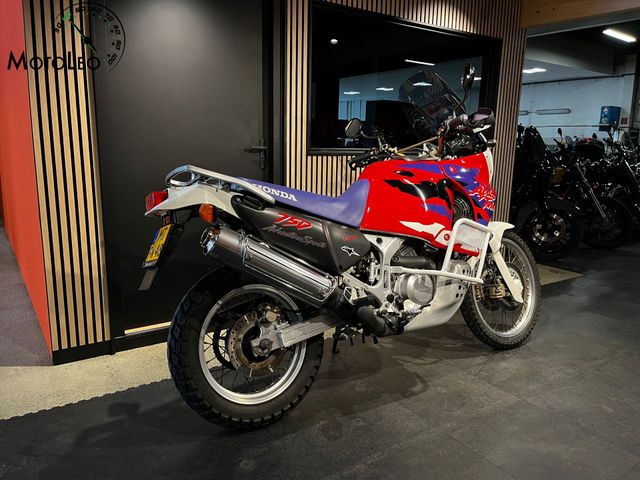 honda - xrv-750-africa-twin