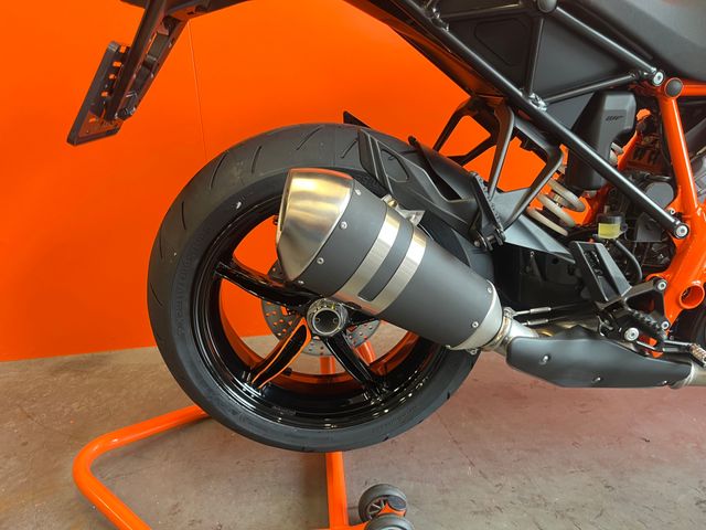 ktm - 1290-super-duke-gt