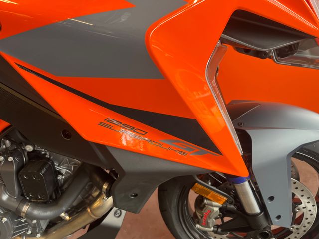 ktm - 1290-super-duke-gt