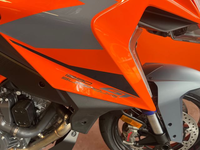ktm - 1290-super-duke-gt