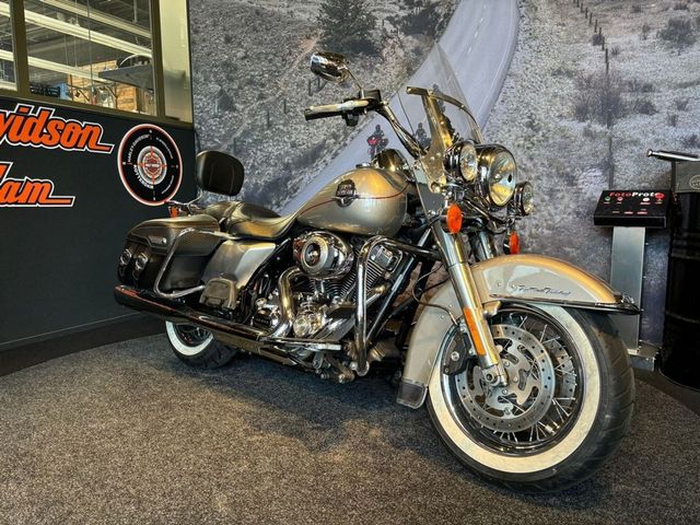 harley-davidson - road-king-classic-flhrc