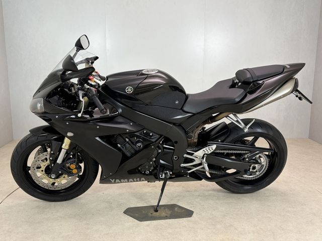 yamaha - yzf-r1